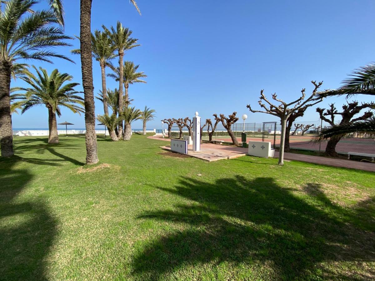 Atico En Primerisima Linea De Playa!!! Dénia Buitenkant foto